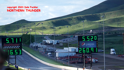 Scoreboards: Chris Demke - 5.520 - 260.91 (right) vs 
James Stevens - 5.711 - 246.53 (left)